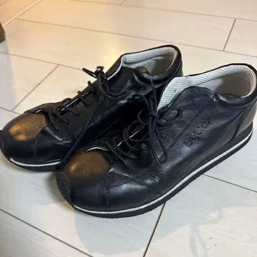 byblos 블랙 가죽 스니커즈 비브로스