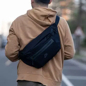 나이키 엘레멘탈 웨이스트팩 숄더 백 블랙 8L