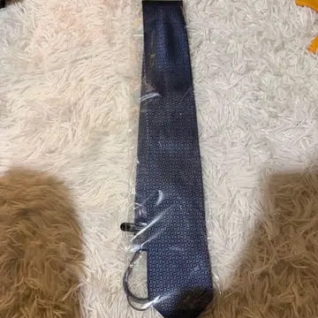 ZEGNA 네이비 패턴 넥타이