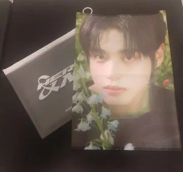 제로베이스원 포토 슬로건 김지웅 KIM JI WOONG