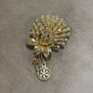 로터리 골드 꽃다발 모티브 브로치