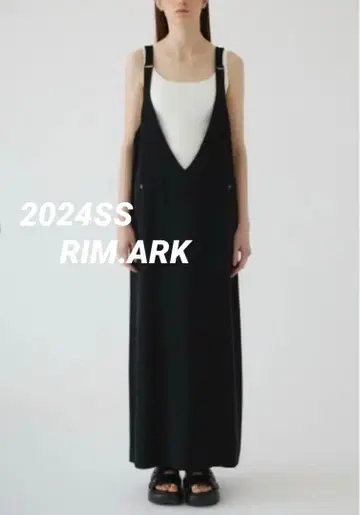 2024 SS RIM.ARK 리파인 오버롤 스커트