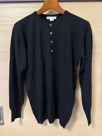 JOHN SMEDLEY 블랙 긴팔 니트