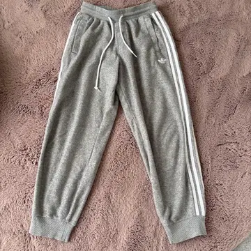 adidas 스웨트 팬츠