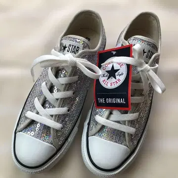 미사용 새상품 컨버스 여성용 스니커즈 23.5cm