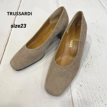 트루사르디 와이드 힐 펌프스 23cm