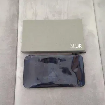SLUR 에나멜 장지갑 블루