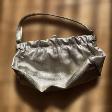 실버 클러치백