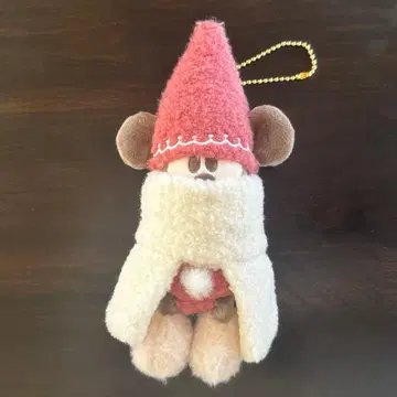 릴린린 인형 배지 빨간색 디즈니 크리스마스 2025