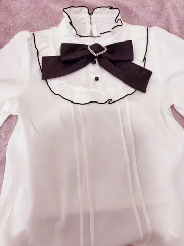 MARS 상의 화이트