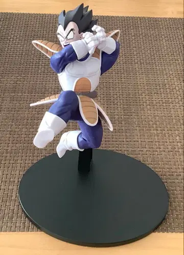 베지터 피규어 공격 포즈