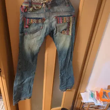 컬러풀 자수 데님 팬츠 (2009년 구매)