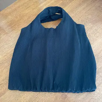 COS 블랙 플리츠 토트백 새상품 미사용