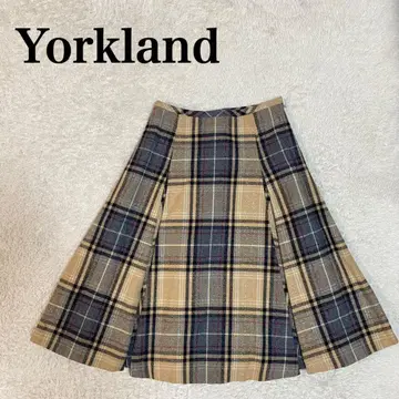새상품급 Yorkland 라메 믹스 타탄 체크 플레어 스커트