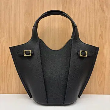 미사용 토프&로즈스톤 아치 라이트 슈링크 소가죽 핸드백