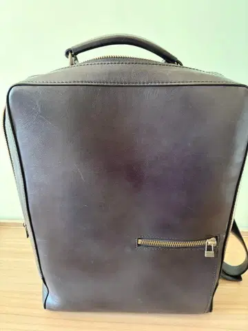 앤티크 스퀘어 백팩 블랙