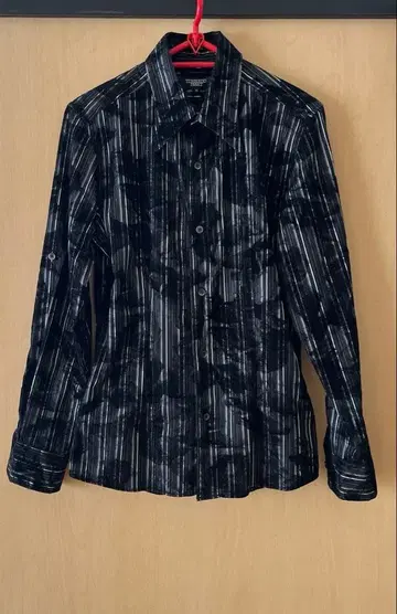 토네이도 마트 블랙 셔츠