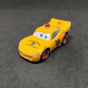토미카 카즈 라이트닝 맥퀸 (패트롤 타입)