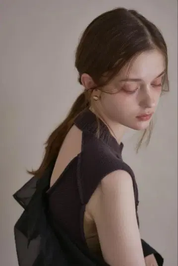 [ pinue ] 케이블 니트 원피스 (TAUPE)