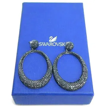 새상품급 SWAROVSKI 스와로브스키 스윙 귀걸이 파베 블랙 실버