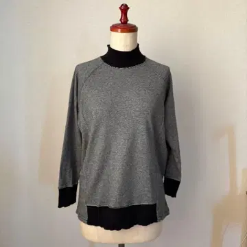 스트라이프 하이넥 긴팔 상의