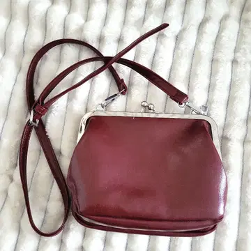 가마구치 숄더백 버건디