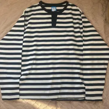 WHO'S WHO gallery 헨리 보더 롱 T