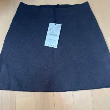 ZARA 택 포함 미사용 새상품 니트 미니 스커트