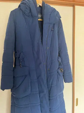 네이비 후드 부착 롱 코트 AS KNOW AS