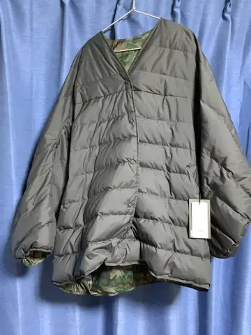 택 포함 미사용 새상품 디니테코리에 리버서블 다운 자켓 F 사이즈