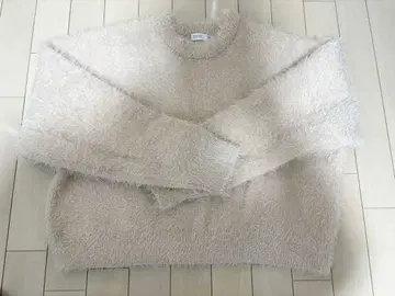 [ 거의 새상품 ] 로리즈팜 샤기 풀오버 LS