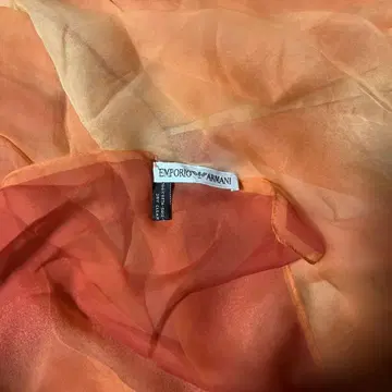 엠포리오 아르마니 대형 실크 스카프