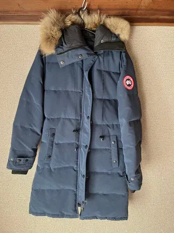 Canada Goose 후드 부착 다운 자켓 네이비