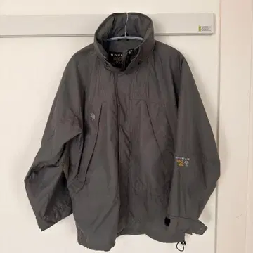 MOUNTAIN HARD WEAR 그레이 마운틴 후드티