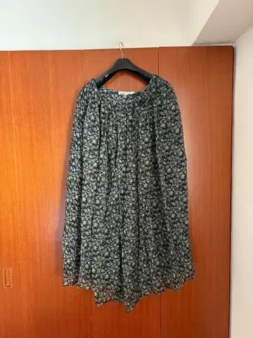 08sircus 리버티 패턴 스커트 정가 66,960엔