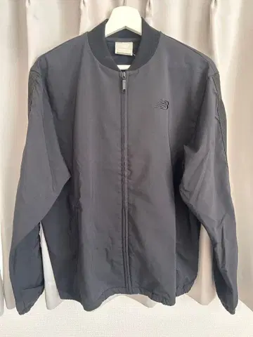 뉴발란스 스포츠 트레이닝 의류 L 사이즈 JMJP8604