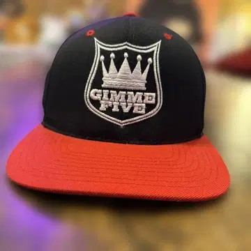 GIMME FIVE 야구 모자 블랙/빨간색