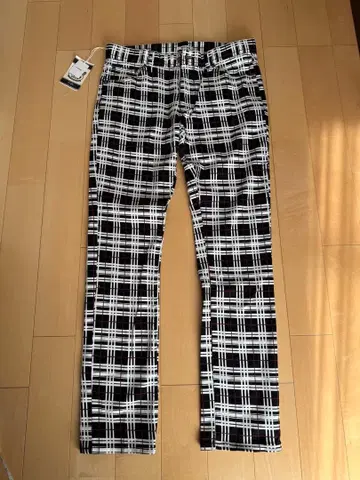 [새상품] Relation 타탄 체크 패턴 슬림핏 팬츠