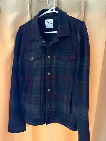 배색 좋은 ZARA 자켓