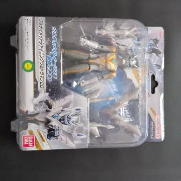 울트라 액션 피규어 울티메이트 샤이닝 울트라맨 제로