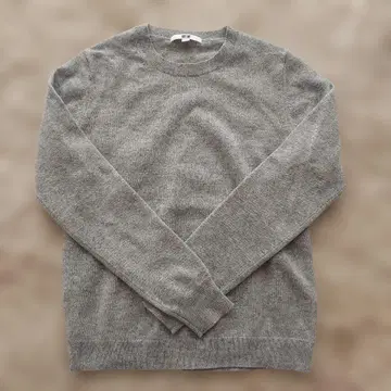UNIQLO 그레이 캐시미어 스웨터 M 사이즈