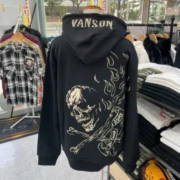 (50) VANSON 블랙 스컬 후드티