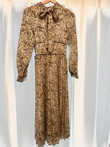 꽃무늬 원피스 리본 플리츠