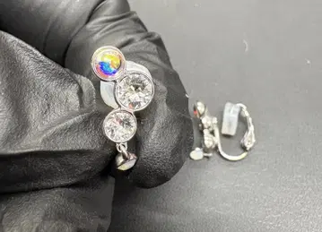 스와로브스키 크리스탈 오팔 귀찌