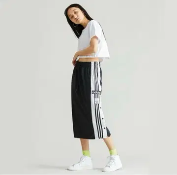 adidas 블랙 타이트 스커트 사이드 버튼