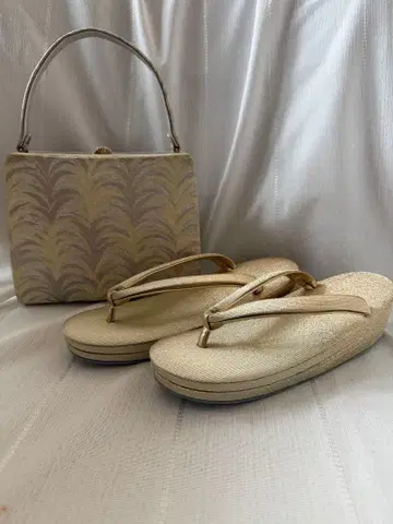 예복용 조리와 핸드백 세트 도쿄 나비