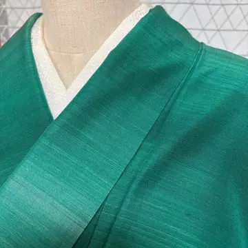 에메랄드 그린 명주 기모노