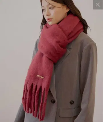 [ 완판템 ] 브로치 포함 프린지 스톨 머플러 Chico 여성용 새상품