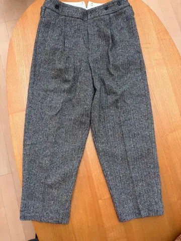 Malle 헤링본 무늬 센터 프레스 테이퍼드 팬츠