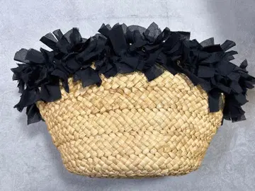 프릴 달린 내추럴 스트로우 바스켓백